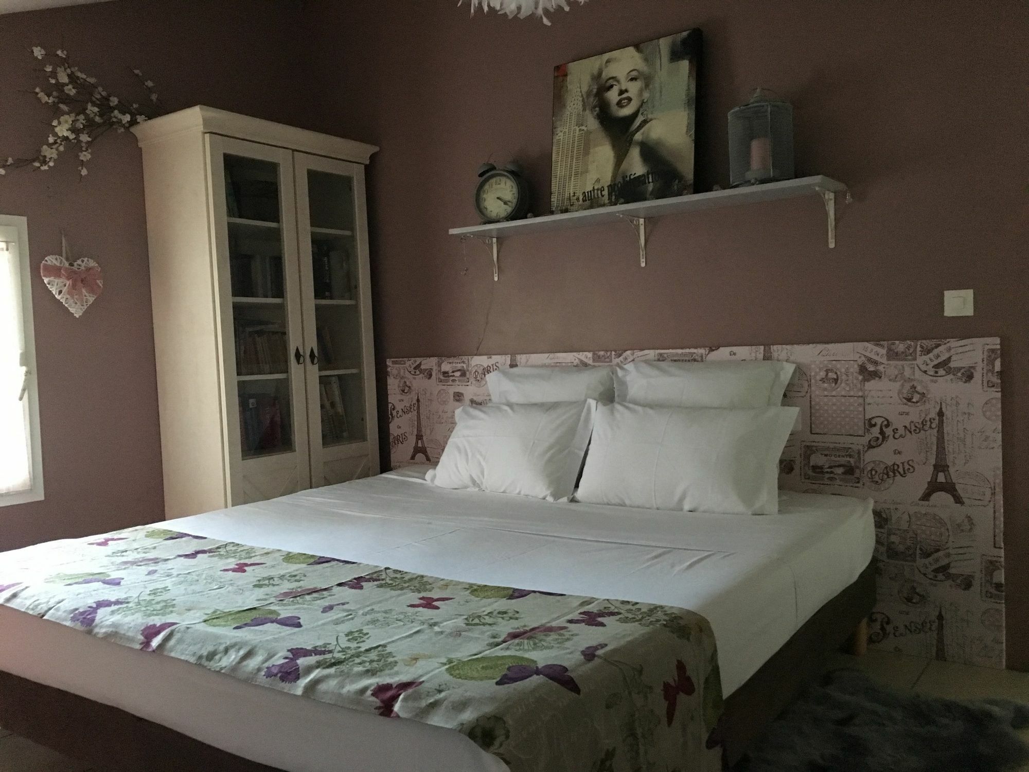House With 5 Rooms In Etang Sale, With Wonderful Mountain View, Enclos 外观 照片